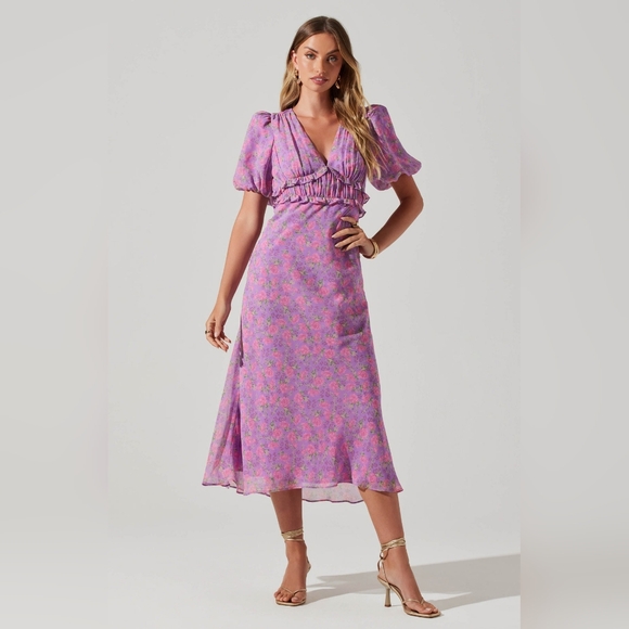 Astr Dresses & Skirts - NWOT ASTR the Label Esperanza Floral Puff Sleeve Midi Dress